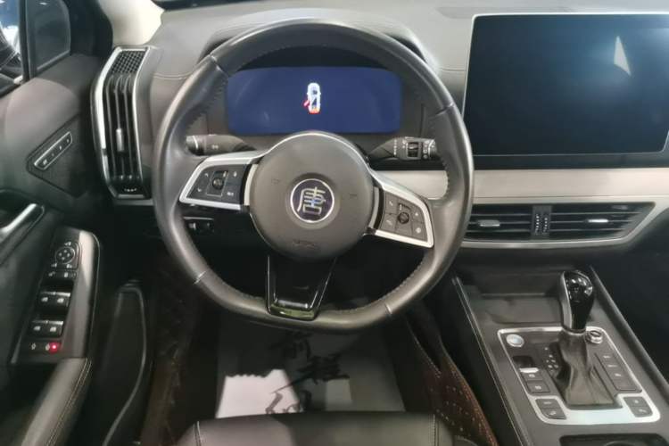 Used BYD Tang 2018 2.0T Automatic SmartConnect Prestige 7-Seater China V Standard Steering Wheel