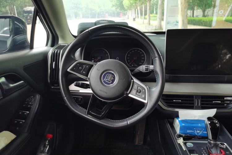 Used BYD Tang 2018 2.0T Automatic SmartConnect Prestige 5-Seater Emission Standard China V Steering Wheel