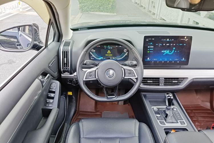 Used BYD Tang 2018 2.0T Automatic SmartConnect Prestige 7-Seater China V Standard Steering Wheel