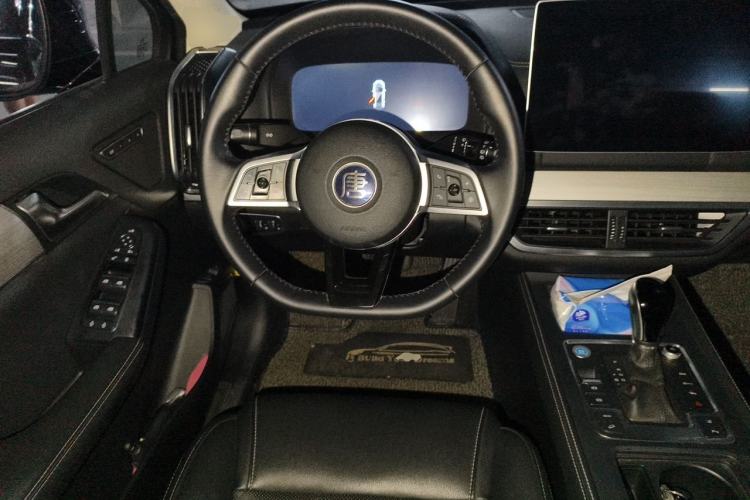 Used BYD Tang 2018 2.0T Automatic SmartConnect Prestige 7-Seater China V Standard Steering Wheel