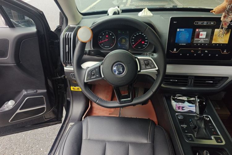 Used BYD Tang 2018 2.0T Automatic SmartConnect Luxury 7-Seater China V Emission Standard Steering Wheel