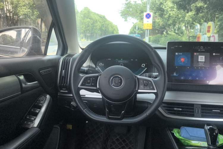 Used BYD Tang 2018 2.0T Automatic SmartConnect Prestige 7-Seater China V Standard Steering Wheel