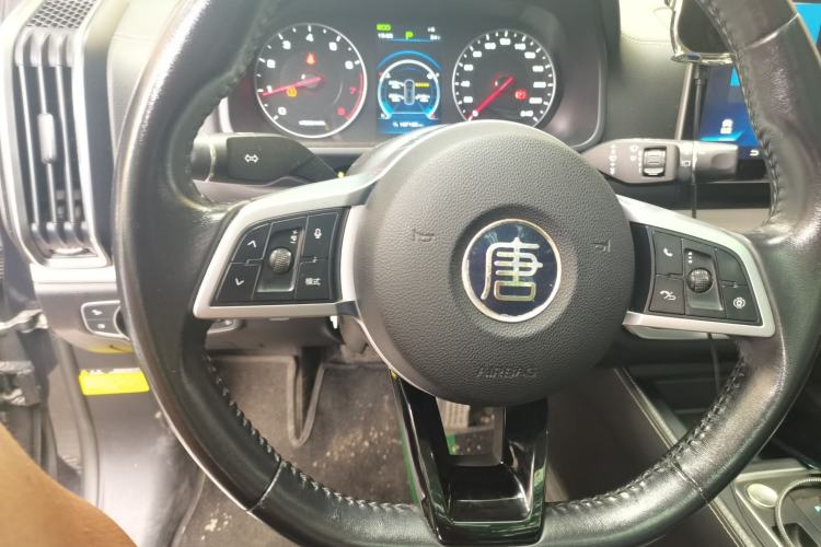 Used BYD Tang 2018 2.0T Automatic Smart Connect Prestige 7-Seater China V Standard Steering Wheel