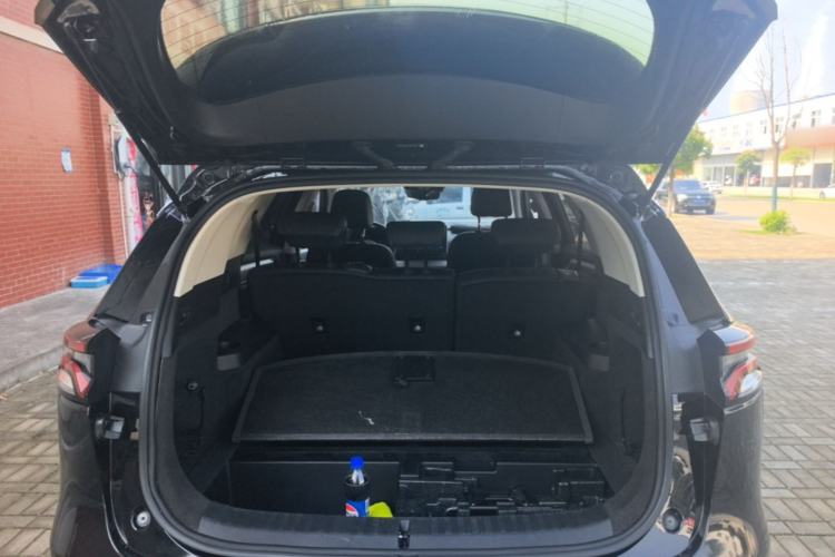 Used BYD Tang 2018 2.0T Automatic SmartConnect Luxury Edition 5 Seats China V Standard Trunk