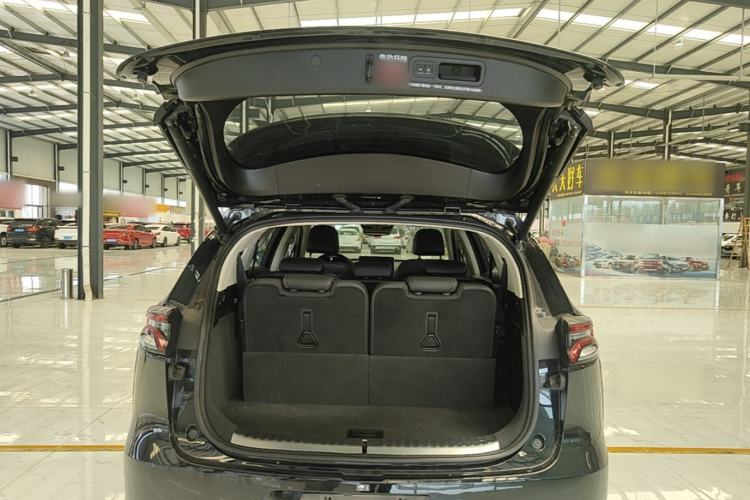 Used BYD Tang 2018 2.0T Automatic SmartConnect Prestige 7-Seater China V Standard Trunk