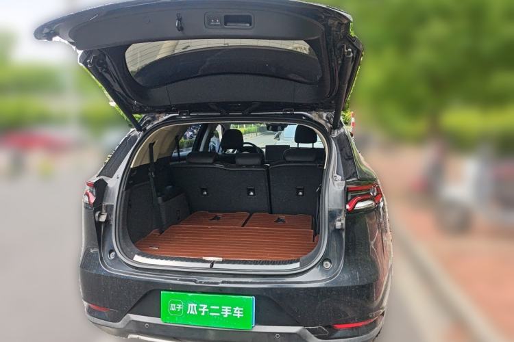 Used BYD Tang 2018 2.0T Automatic SmartConnect Prestige 7-Seater China V Standard Trunk