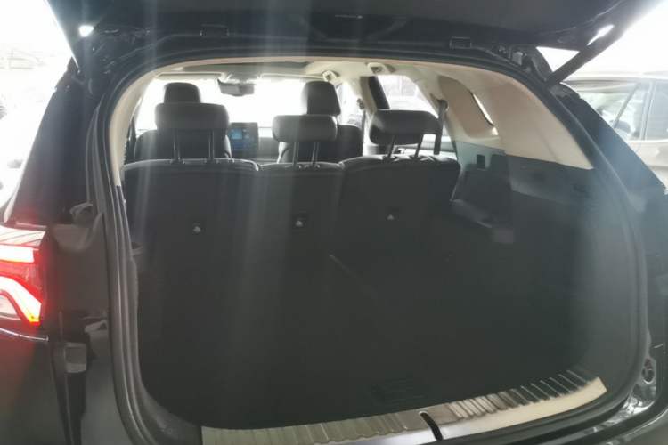 Used BYD Tang 2018 2.0T Automatic Smart Connect Prestige 5-Seater National Emission Standard V Trunk