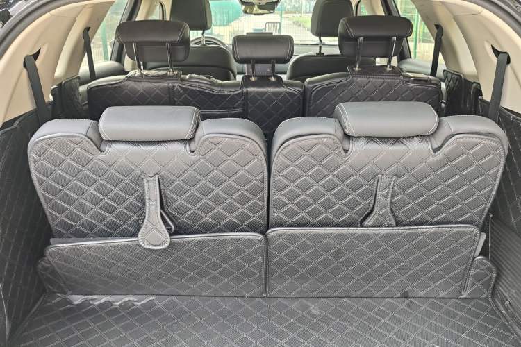 Used BYD Tang 2018 2.0T Automatic SmartConnect Prestige 7-Seater China V Standard Trunk
