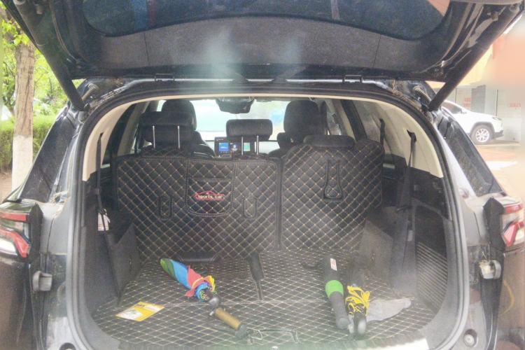 Used BYD Tang 2018 2.0T Automatic SmartConnect Prestige 7-Seater China V Standard Trunk