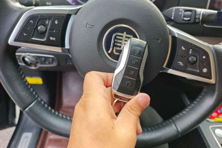 Used BYD Tang 2018 2.0T Automatic SmartConnect Prestige 7-Seater China V Standard Vehicle Key