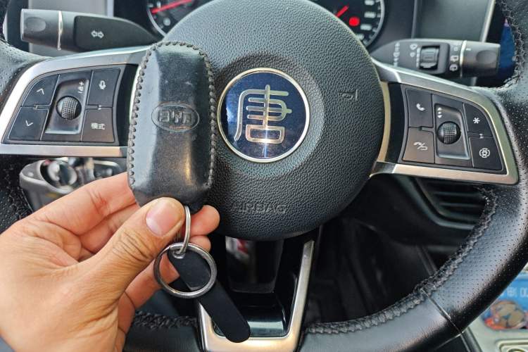 Used BYD Tang 2018 2.0T Automatic Smart Connect Prestige 7-Seater China V Standard Vehicle Key