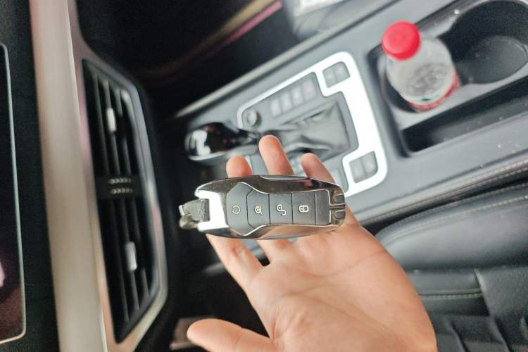 Used BYD Tang 2018 2.0T Automatic SmartConnect Prestige 7-Seater China V Standard Vehicle Key