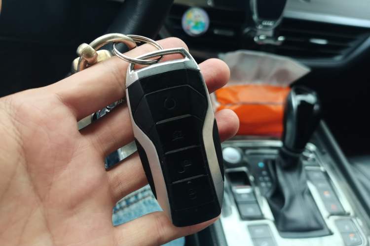Used BYD Tang 2018 2.0T Automatic SmartConnect Prestige 7-Seater China V Standard Vehicle Key