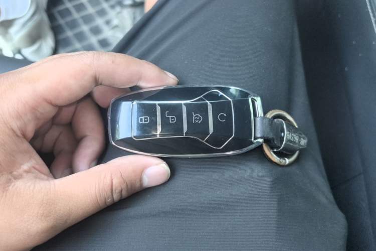 Used BYD Tang 2018 2.0T Automatic SmartConnect Prestige 7-Seater China V Standard Vehicle Key