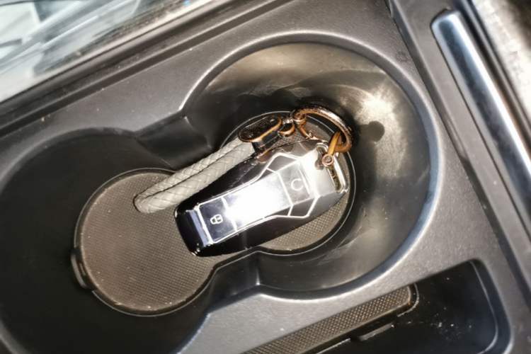 Used BYD Tang 2018 2.0T Automatic Smart Connect Prestige 5-Seater National Emission Standard V Vehicle Key
