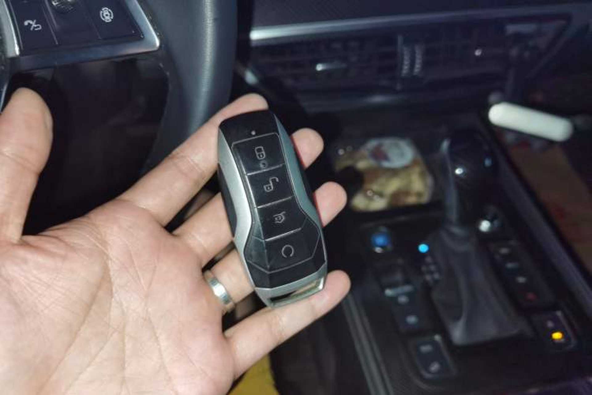 Used BYD Tang 2018 2.0T Automatic SmartConnect Prestige 7-Seater China V Standard Vehicle Key