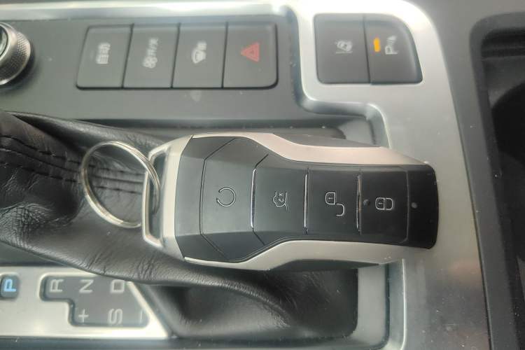 Used BYD Tang 2018 2.0T Automatic SmartConnect Prestige 7-Seater China V Standard Vehicle Key