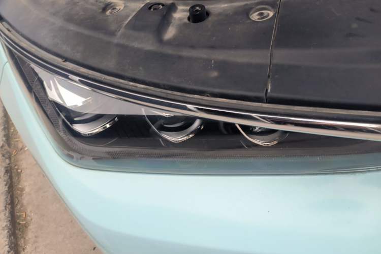 Used BYD Tang 2018 2.0T Automatic SmartConnect Prestige 7-Seater China V Standard Right Front Headlight
