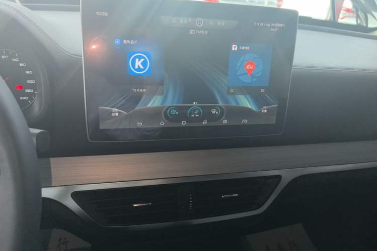 Used BYD Tang 2018 2.0T Automatic SmartConnect Luxury 7-Seater China V Emission Standard Audio And AC Panel