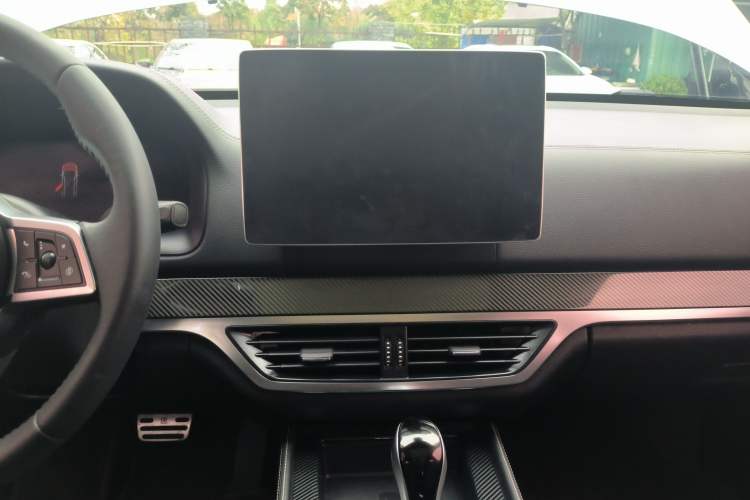 Used BYD Tang 2018 2.0T Automatic SmartConnect Prestige 7-Seater China V Standard Audio And AC Panel
