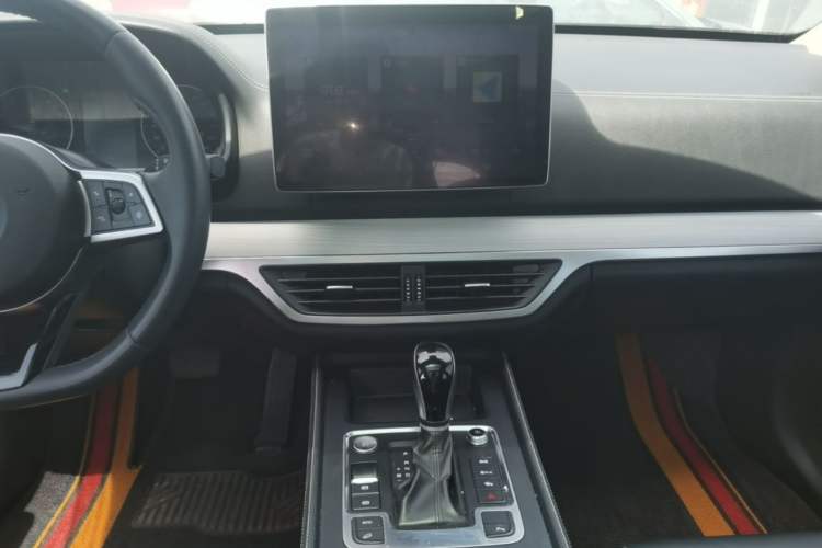 Used BYD Tang 2018 2.0T Automatic SmartConnect Prestige 5-Seater Emission Standard China V Audio And AC Panel