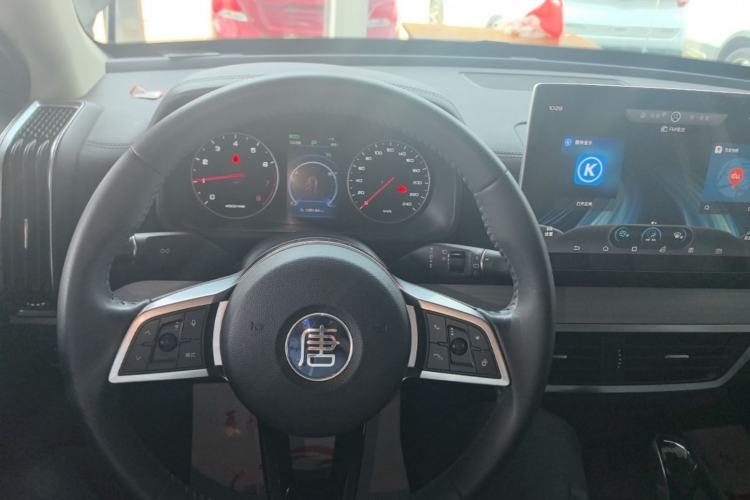 Used BYD Tang 2018 2.0T Automatic SmartConnect Luxury 7-Seater China V Emission Standard Center Console
