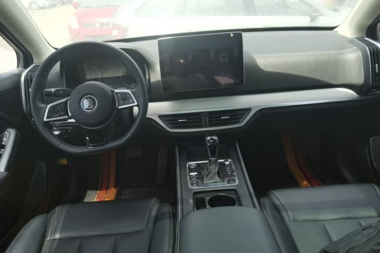 Used BYD Tang 2018 2.0T Automatic SmartConnect Prestige 5-Seater Emission Standard China V Center Console