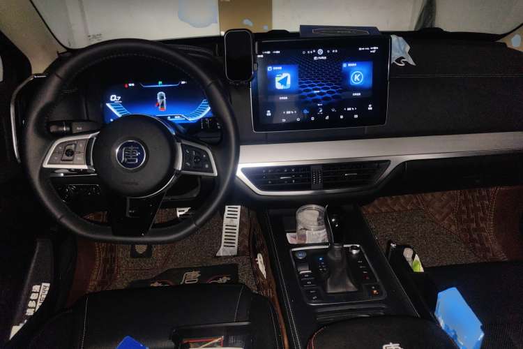 Used BYD Tang 2018 2.0T Automatic SmartConnect Prestige 7-Seater China V Standard Center Console