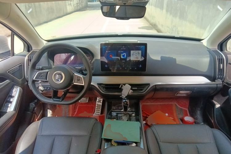 Used BYD Tang 2018 2.0T Automatic SmartConnect Prestige 7-Seater China V Standard Center Console