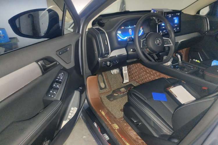 Used BYD Tang 2018 2.0T Automatic SmartConnect Prestige 7-Seater China V Standard Driver Seat