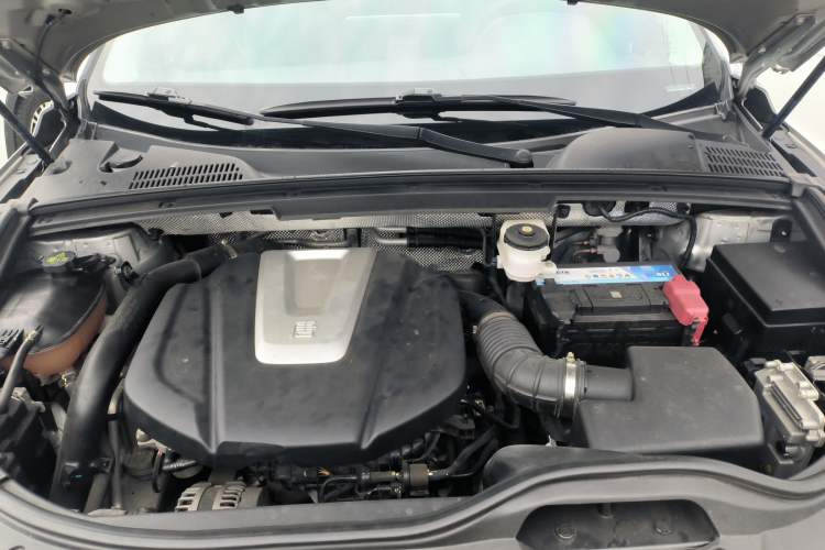 Used BYD Tang 2018 2.0T Automatic SmartConnect Prestige 7-Seater China V Standard Engine Bay