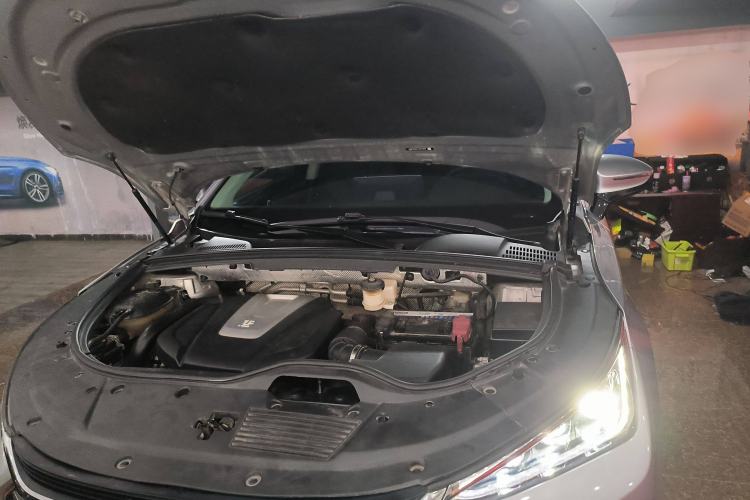 Used BYD Tang 2018 2.0T Automatic SmartConnect Prestige 7-Seater China V Standard Engine Bay