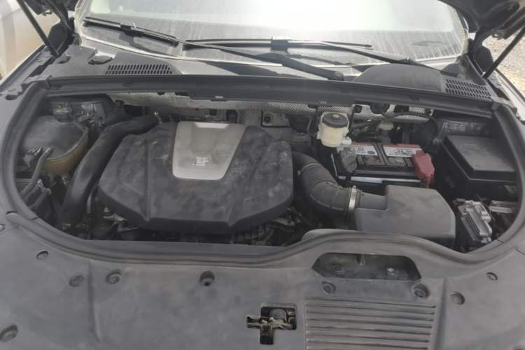 Used BYD Tang 2018 2.0T Automatic SmartConnect Prestige 5-Seater Emission Standard China V Engine Bay