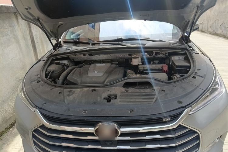 Used BYD Tang 2018 2.0T Automatic SmartConnect Prestige 7-Seater China V Standard Engine Bay