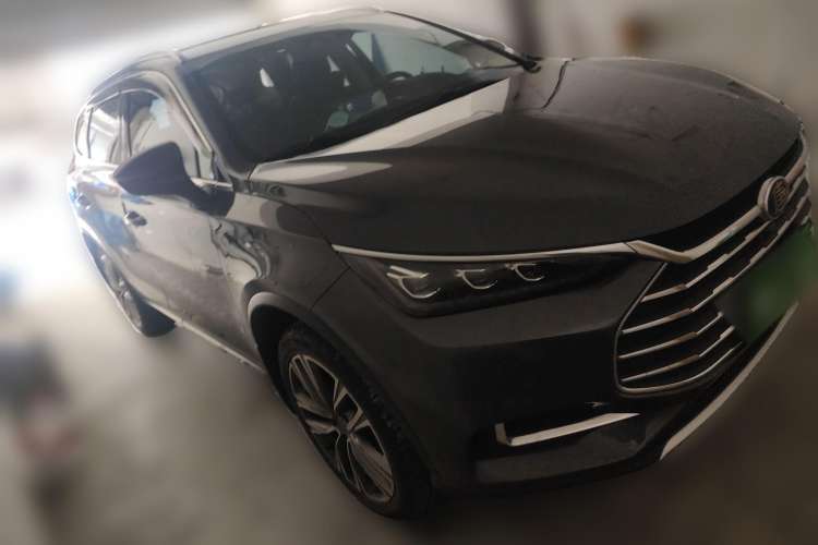 Used BYD Tang 2018 2.0T Automatic SmartConnect Prestige 7-Seater China V Standard Front Right 45 Deg