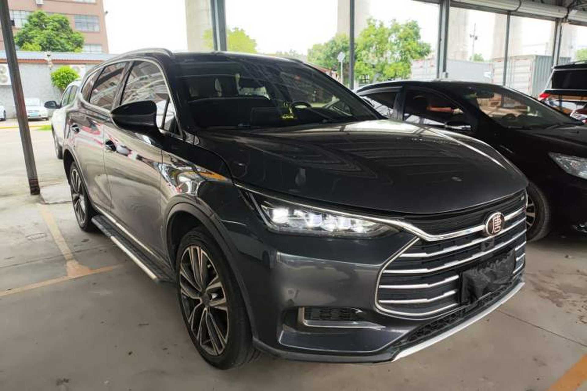 Used BYD Tang 2018 2.0T Automatic Smart Connect Prestige 5-Seater National Emission Standard V Front Right 45 Deg
