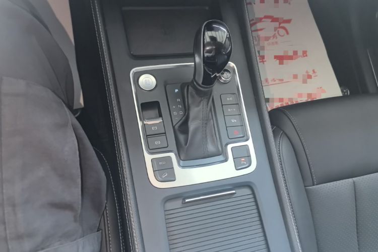 Used BYD Tang 2018 2.0T Automatic SmartConnect Luxury 7-Seater China V Emission Standard Gear Lever