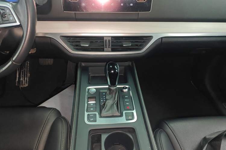 Used BYD Tang 2018 2.0T Automatic Smart Connect Prestige 7-Seater China V Standard Gear Lever