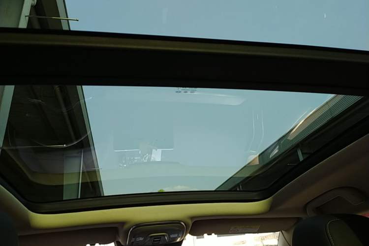 Used BYD Tang 2018 2.0T Automatic SmartConnect Prestige 7-Seater China V Standard Headliner