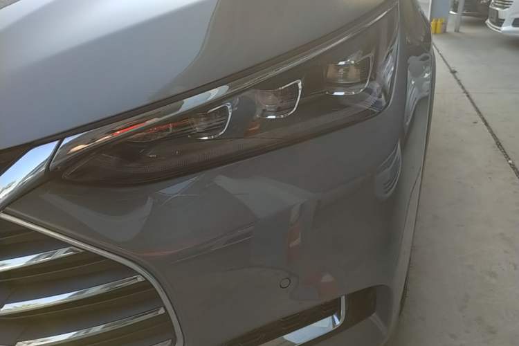 Used BYD Tang 2018 2.0T Automatic SmartConnect Prestige 7-Seater China V Standard Left Front Headlight