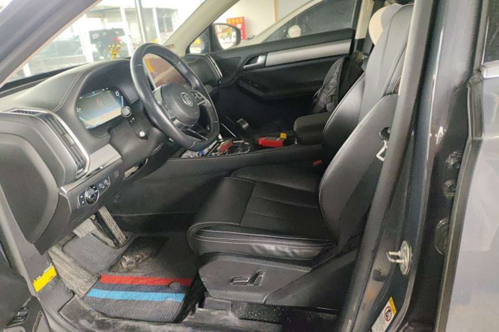 Used BYD Tang 2018 2.0T Automatic Smart Connect Prestige 5-Seater National Emission Standard V Left Front Seat