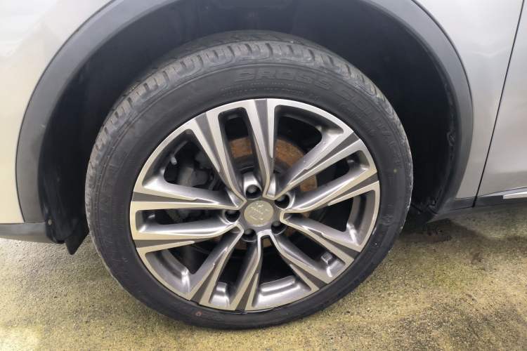 Used BYD Tang 2018 2.0T Automatic SmartConnect Prestige 7-Seater China V Standard Left Front Wheel Hub