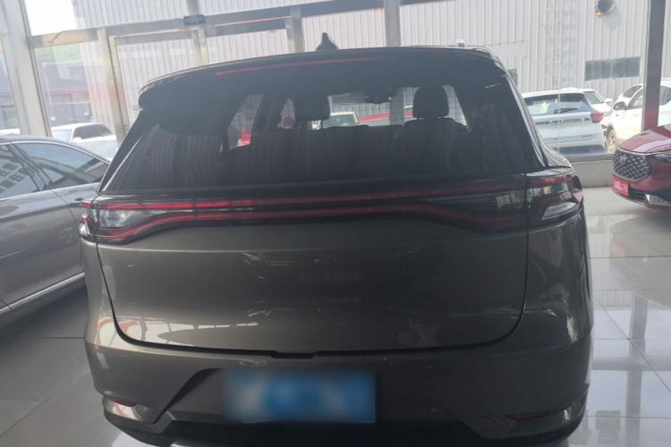 Used BYD Tang 2018 2.0T Automatic SmartConnect Luxury 7-Seater China V Emission Standard Rear