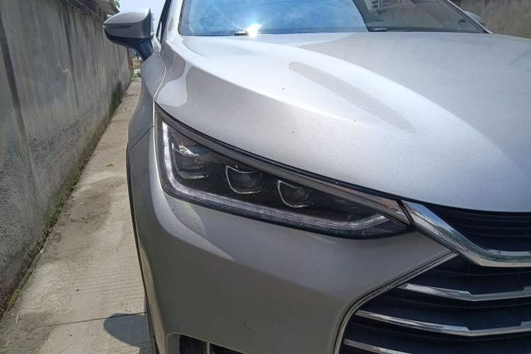 Used BYD Tang 2018 2.0T Automatic SmartConnect Prestige 7-Seater China V Standard Right Front Headlight