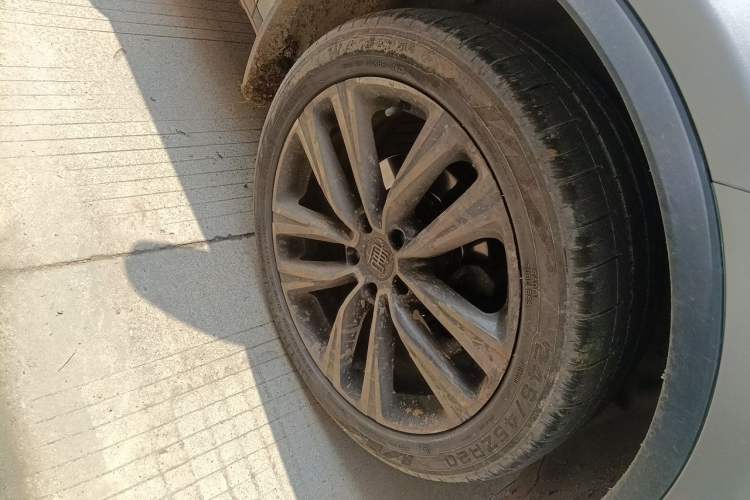 Used BYD Tang 2018 2.0T Automatic SmartConnect Prestige 7-Seater China V Standard Right Front Wheel Hub