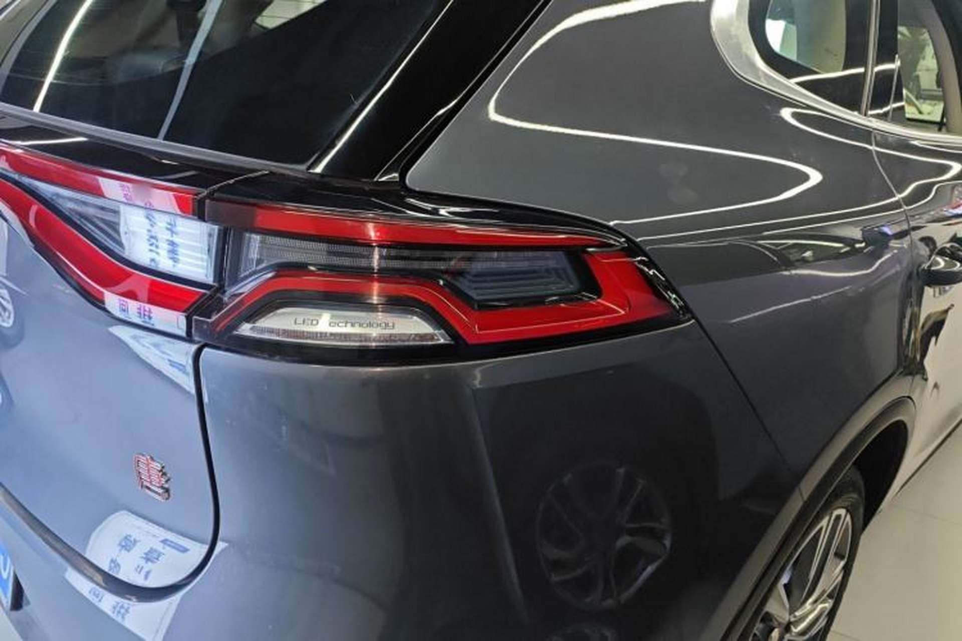 Used BYD Tang 2018 2.0T Automatic Smart Connect Prestige 7-Seater China V Standard Right Rear Taillight