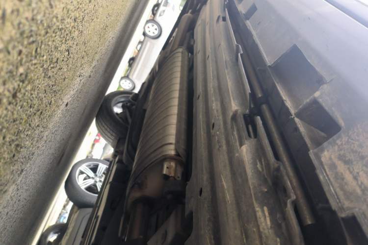 Used BYD Tang 2018 2.0T Automatic SmartConnect Prestige 7-Seater China V Standard Right Side Sill