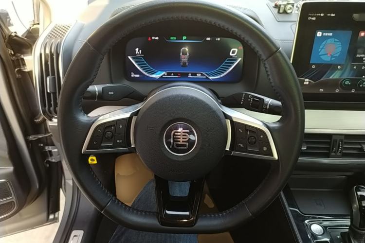 Used BYD Tang 2018 2.0T Automatic SmartConnect Prestige 7-Seater China V Standard Steering Wheel