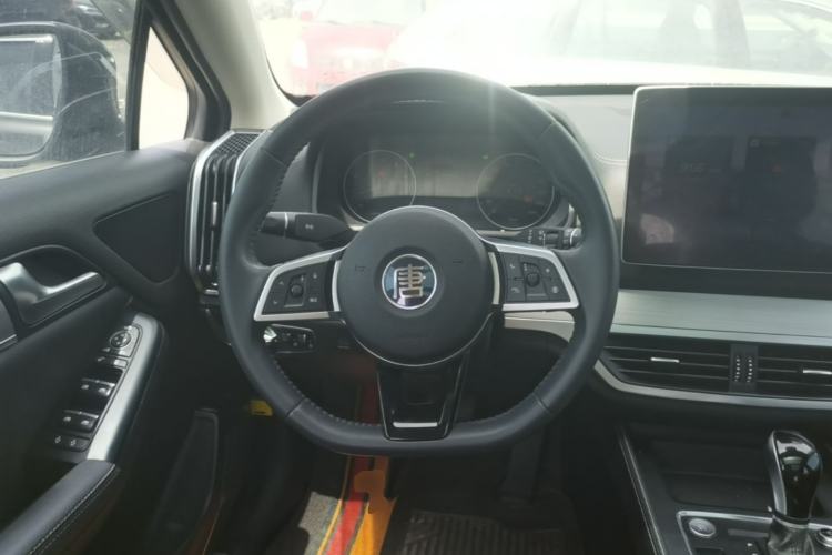 Used BYD Tang 2018 2.0T Automatic SmartConnect Prestige 5-Seater Emission Standard China V Steering Wheel