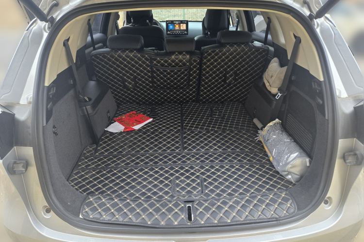 Used BYD Tang 2018 2.0T Automatic SmartConnect Prestige 7-Seater China V Standard Trunk